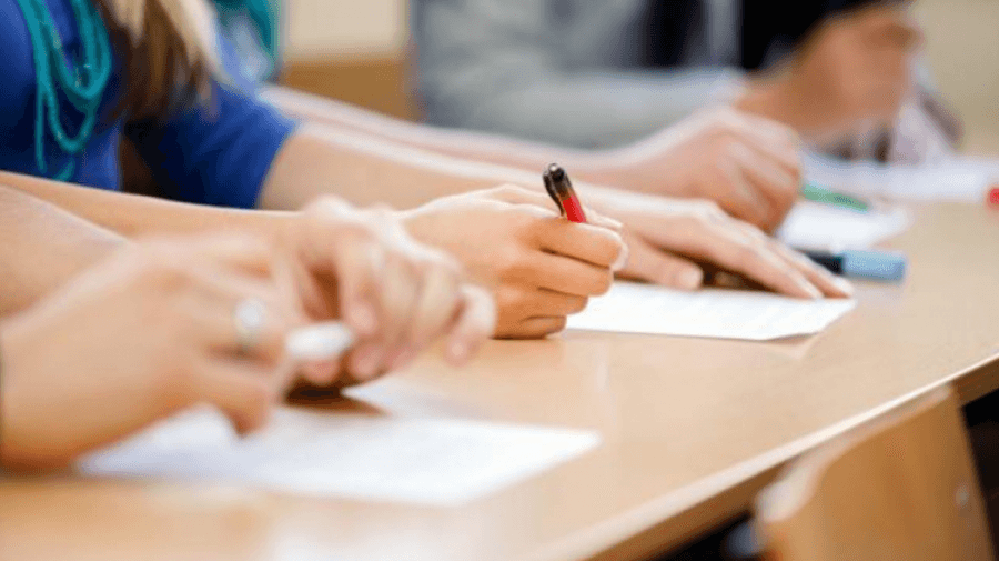 Peste 17 mii de absolvenți au susținut examenul la limba străină