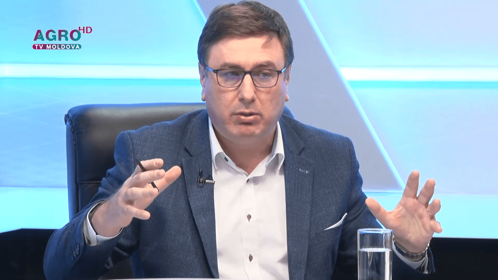 ”Avem o formulă stupidă de stabilire a prețurilor la carburanți”