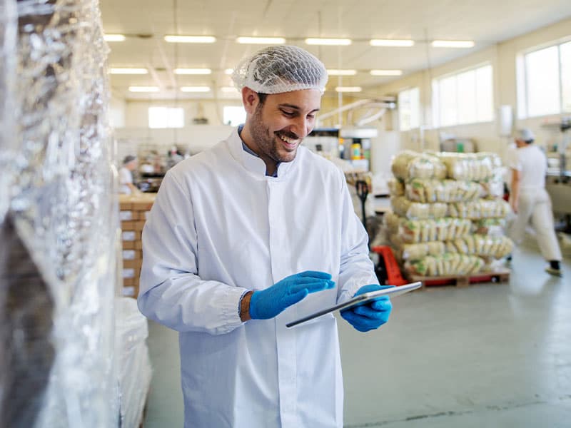 Industria alimentară pe timp de criză: business-uri profitabile și nu prea