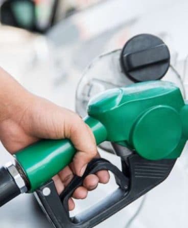 Benzina și motorina mai ieftină. Noi prețuri la carburanți