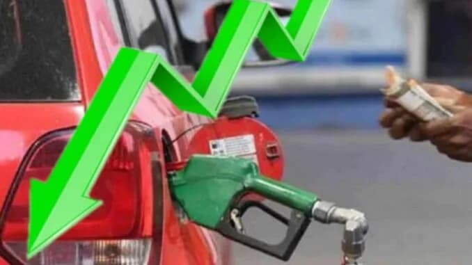 Prețul motorinei și al benzinei scade sub 25 de lei
