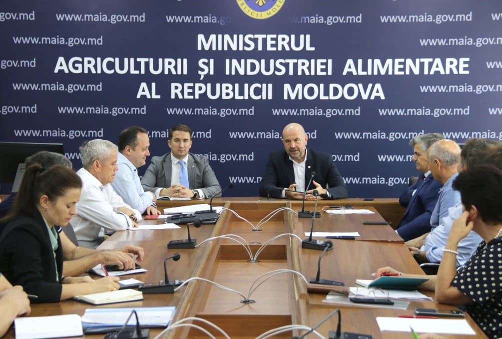 Două instituții publice din subordinea Ministerului Agriculturii și Industriei Alimentare vor fi reorganizate