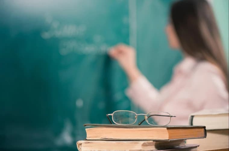 Probleme în învățământ. Pedagogii cer soluții