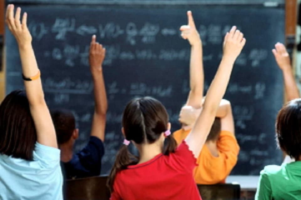 Elevii și studenții din Moldova au revenit la ore