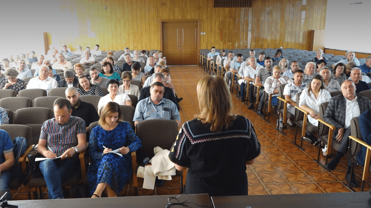 „Avem nevoie de servicii calitative, dar nu de funcționari incompetenți”