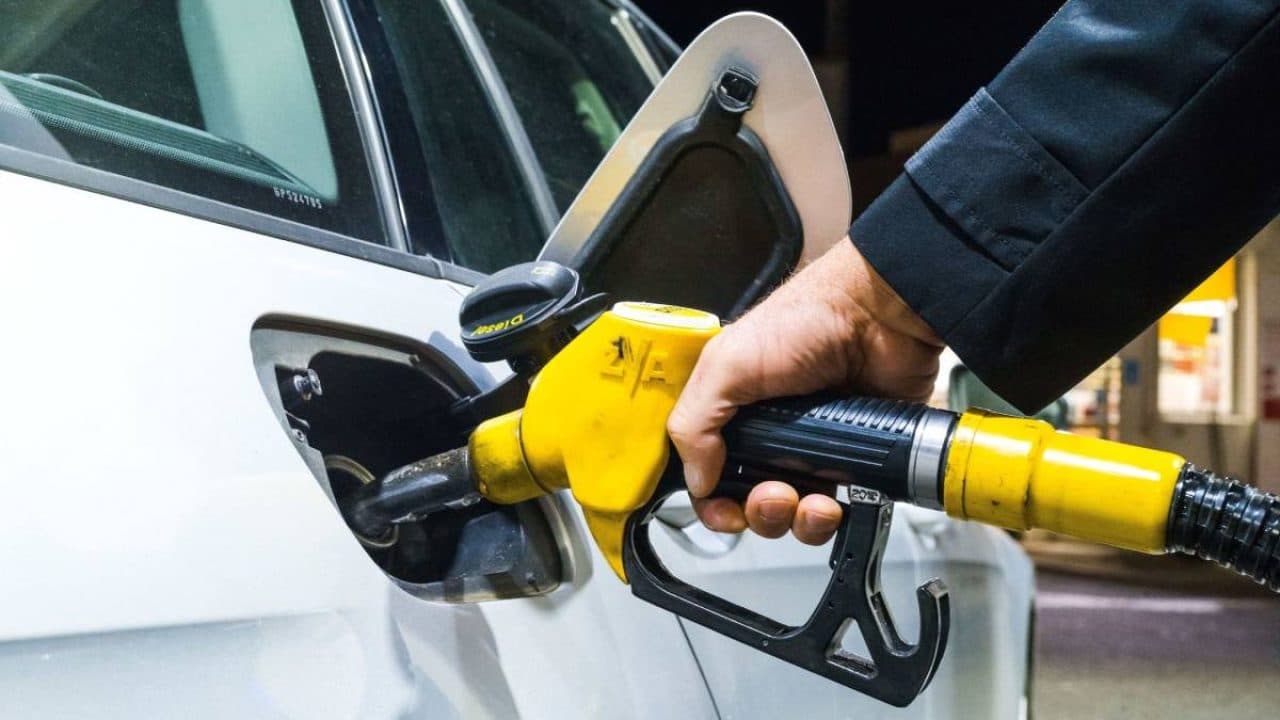 Prețul carburanților într-o creștere continuă