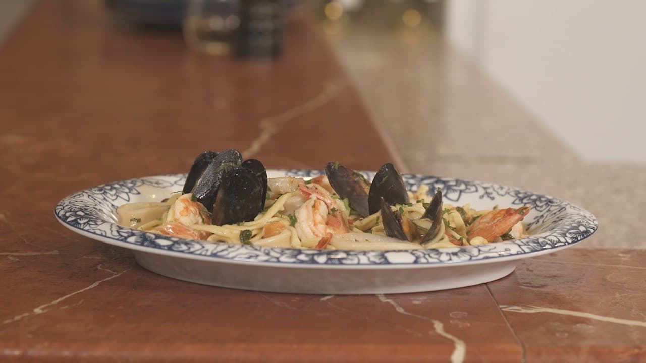 Rețeta Săptămânii - Linguine cu creveți și midii