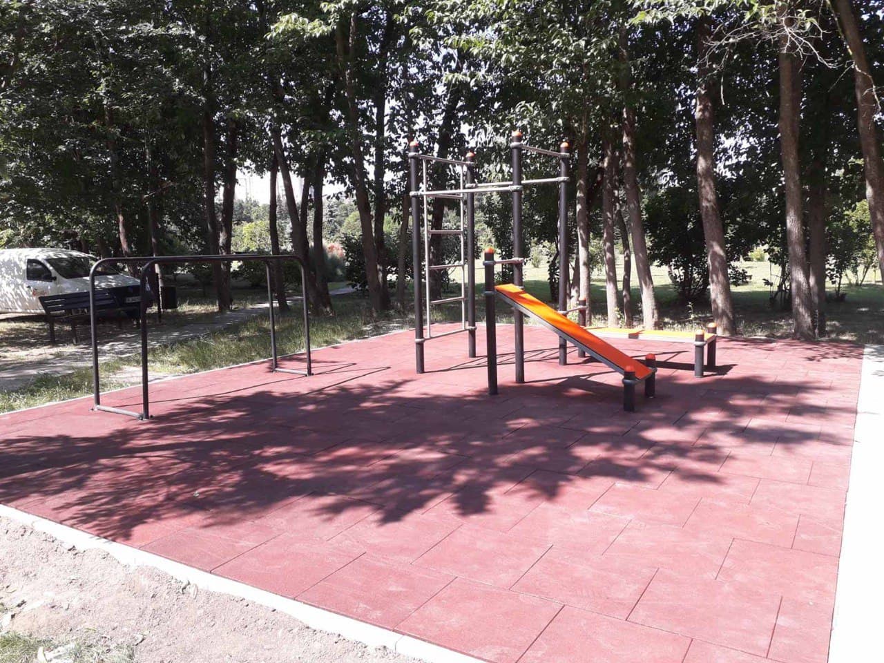 Noi facilități moderne pentru recreere și sport în Parcul ,,Dendrariu”