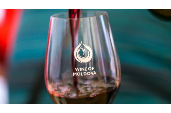 „Vino, poveste de iarnă” : Cea de-a XX-a ediție a „Vernisajului Vinului” va fi dedicată vinurilor, spumantelor și divinurilor