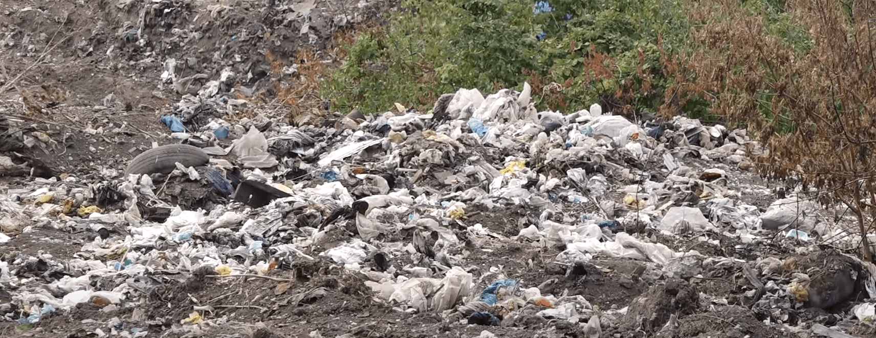 Moldova ,,se scufundă” în deșeuri. Oamenii sunt nemulțumiți