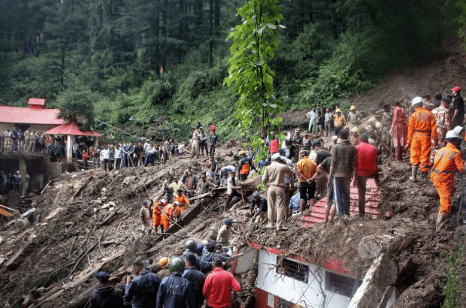 Inundațiile au dat târcoale și în India. Cetățenii sunt devastați de cele întâmplate/VIDEO