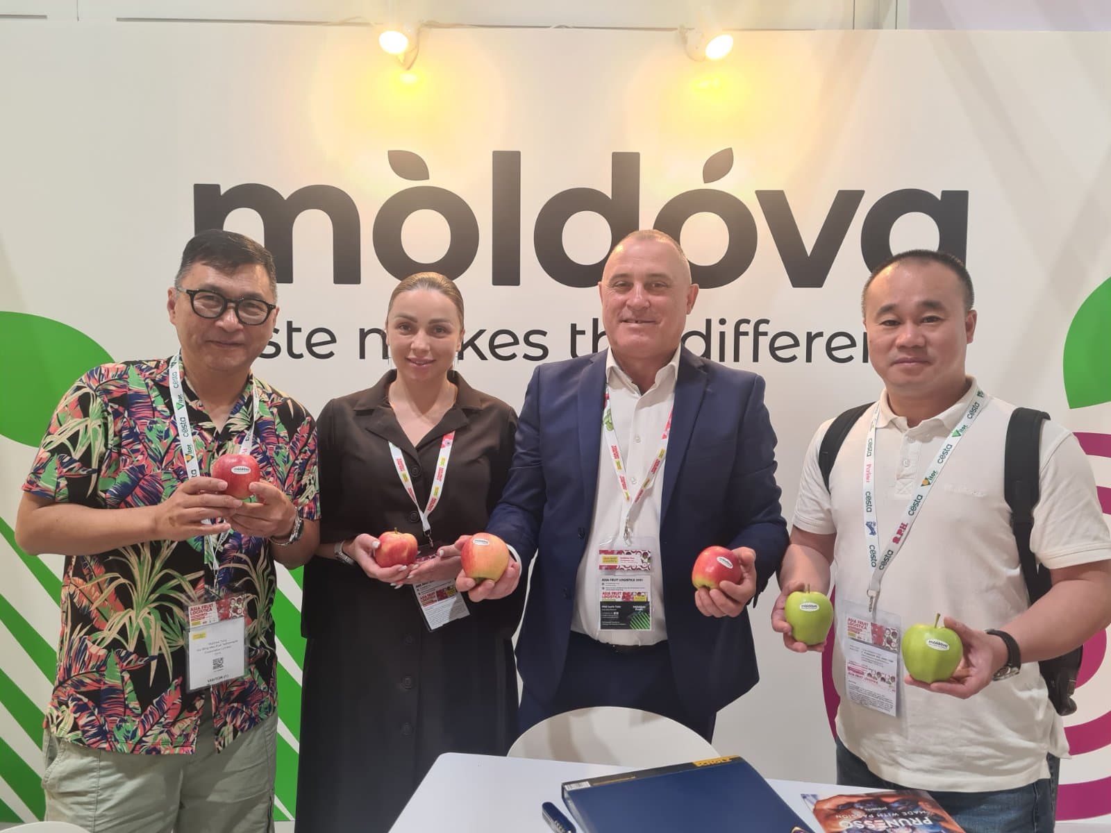 Premieră! Fructele noastre – prezentate la o expoziție în Hong Kong/FOTO