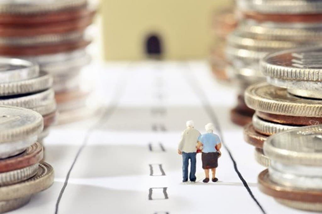 Pensionarii care continuă să activeze în câmpul muncii ar putea fi exceptați de la plata contribuțiilor sociale