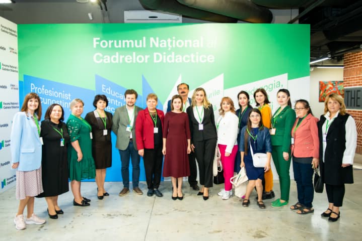 400 de cadre didactice au participat la forumul național al Educației