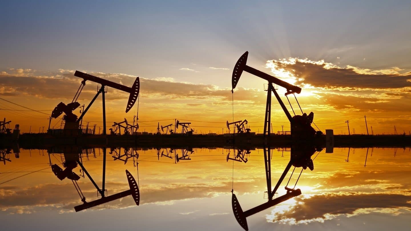 Preţurile petrolului au scăzut cu aproape 3%. Cel mai mic preț din ultimele trei luni