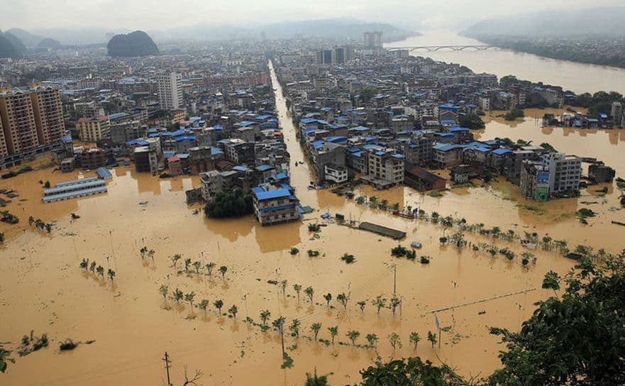 Ploile torențiale au făcut ravagii în China. 11 oameni sunt dați dispăruți și peste 50.000 au fost evacuați