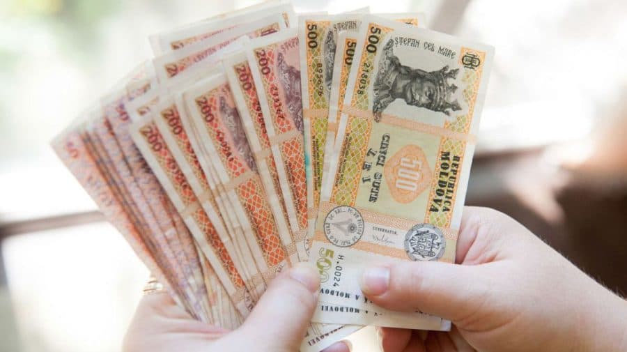 Salariul mediu lunar crește cu 2400 lei din ianuarie 2025: atingerea pragului de 16.100 lei