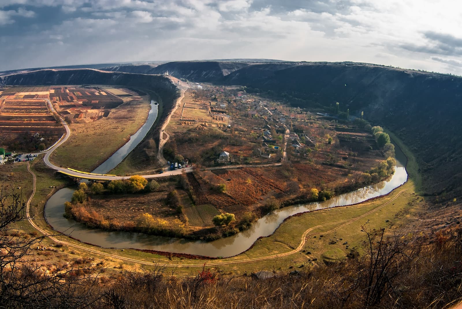 Rutele turistice naționale vor fi reglementate: propuneri pentru norme clare și calitate garantată