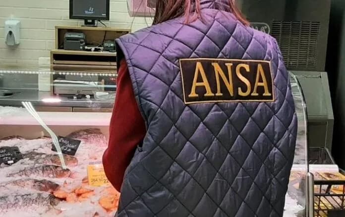 ANSA avertizează: peștele cumpărat de Paște poate fi periculos dacă nu e păstrat corect
