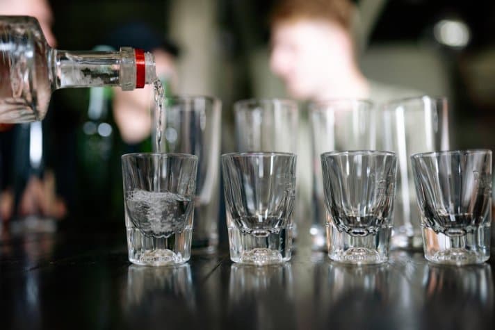 Guvernul recunoaște noi categorii de băuturi alcoolice: rachiu de cartofi și sevă de mesteacăn