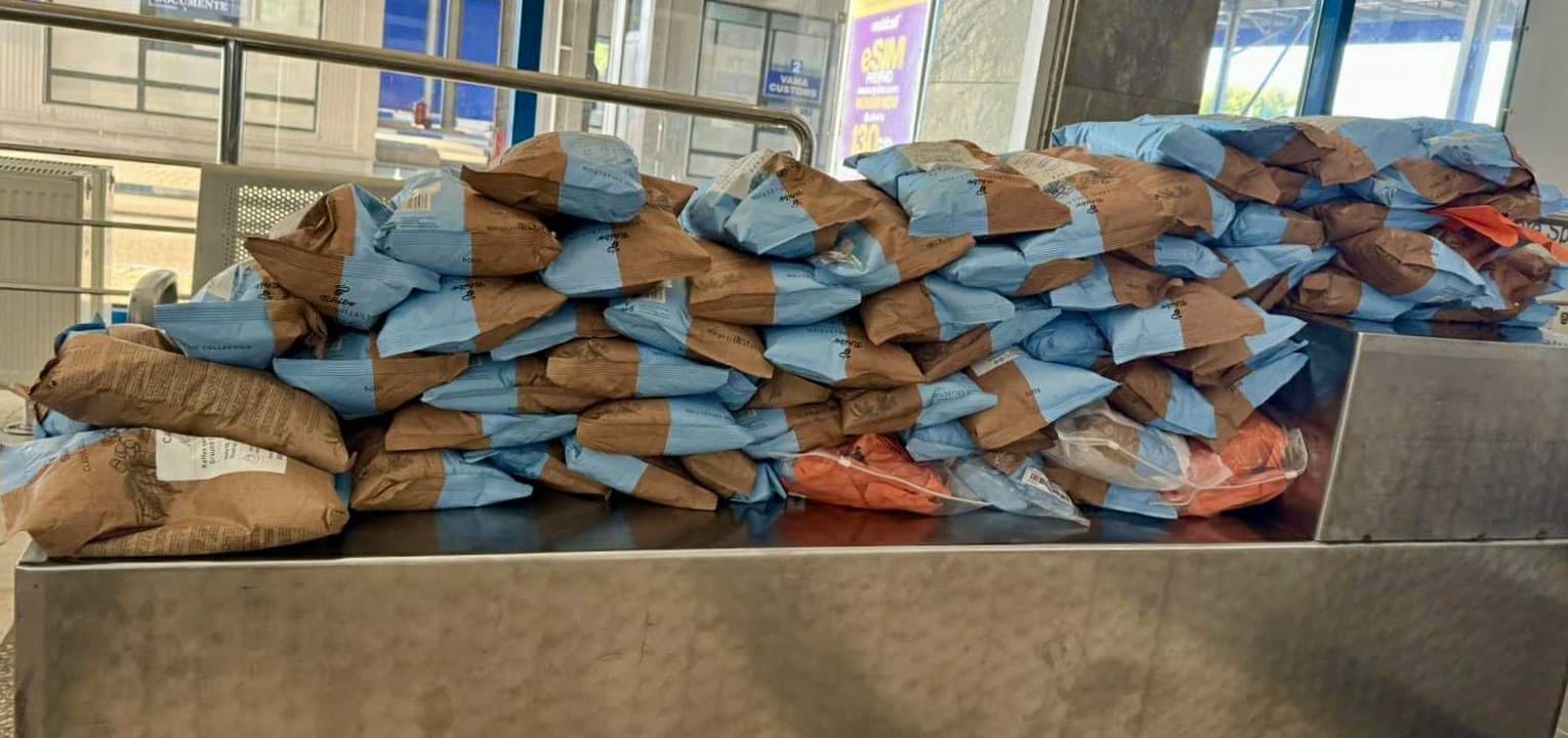 Produse alimentare, în cantități comerciale, reținute la vama Leușeni