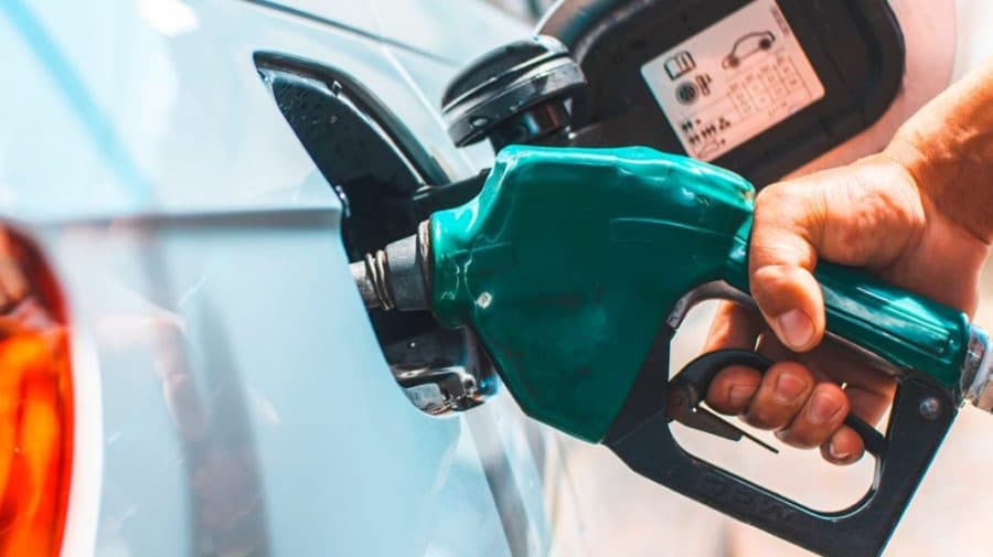 Carburanții se scumpesc
