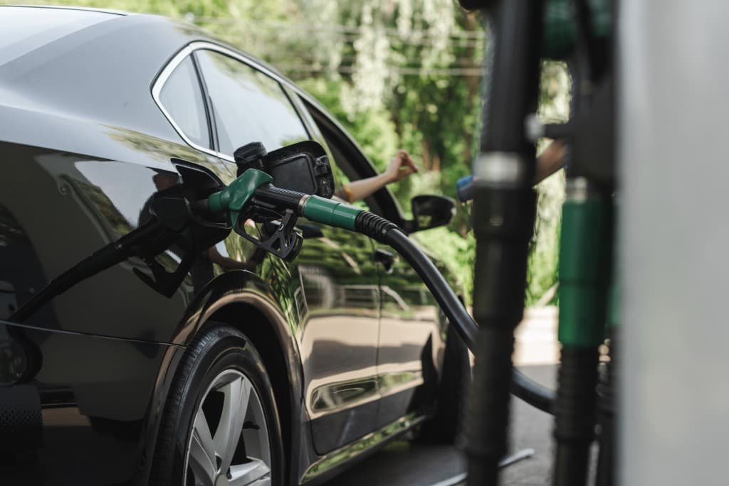 Carburanții se ieftinesc