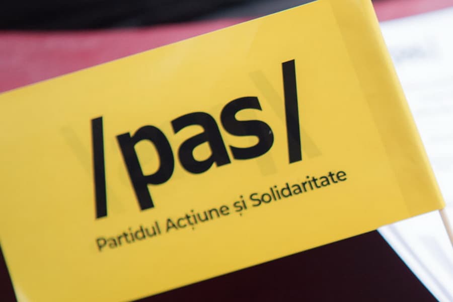 Încă cinci deputați PAS pleacă din Parlament