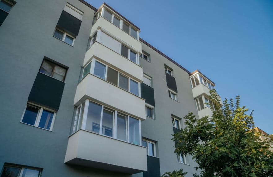 Cel mai mare proiect de eficiență energetică din Chișinău avansează: 57 de blocuri vor fi reabilitate