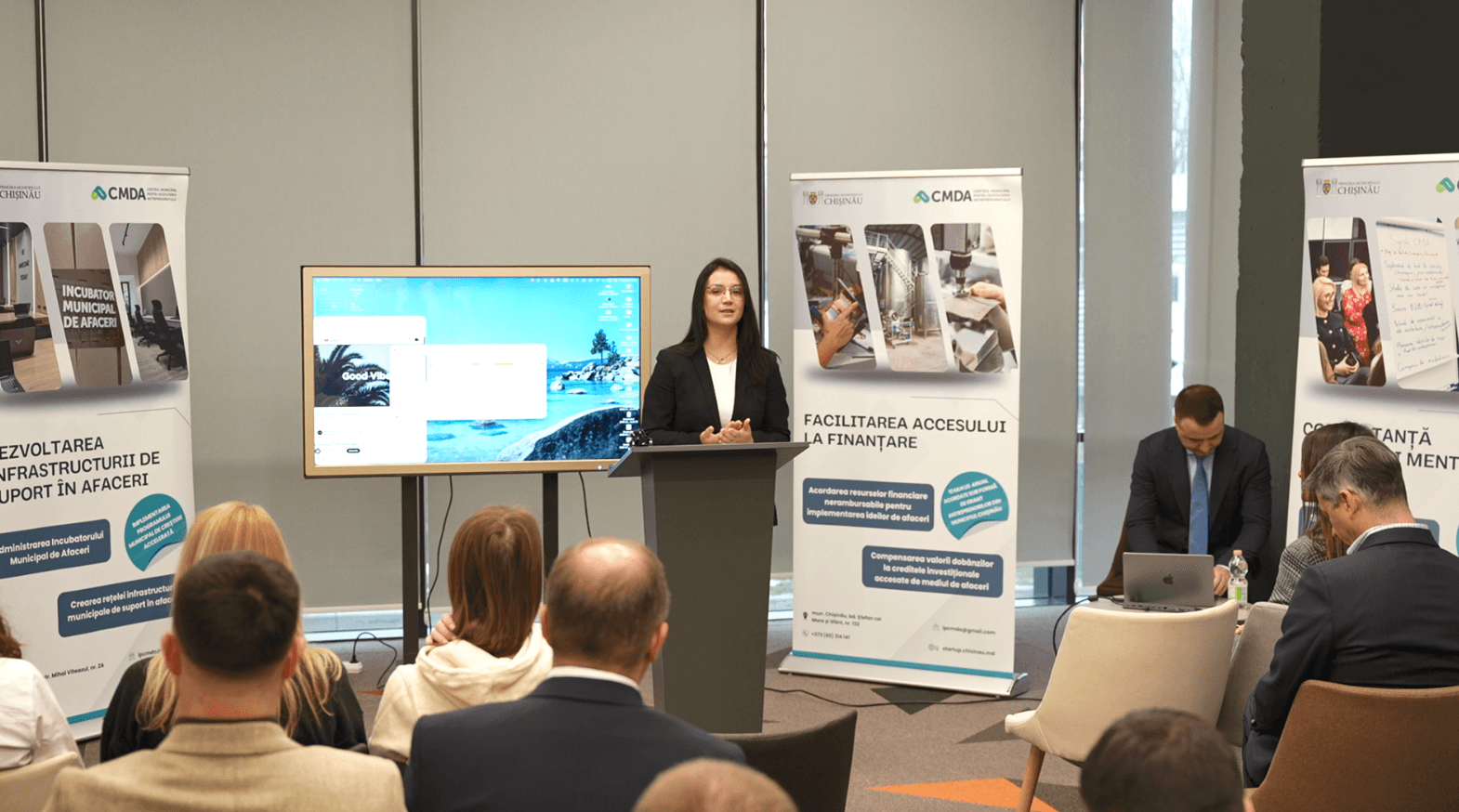 27 de tineri și migranți au primit granturi prin programul municipal „STARTUP pentru TINERI și MIGRANȚI”