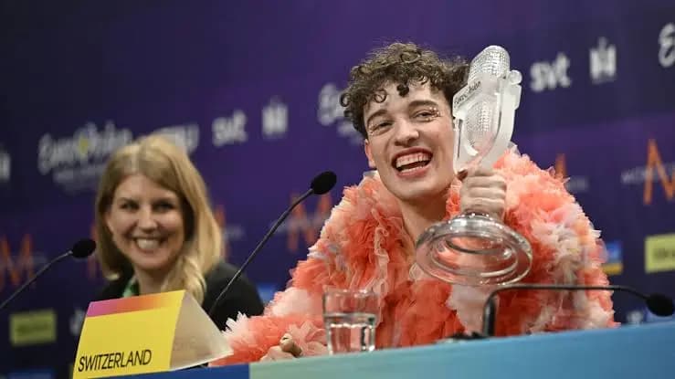 Cântărețul elvețian Nemo renunță la trofeul Eurovision 2024 în semn de protest față de participarea Israelului în 2026