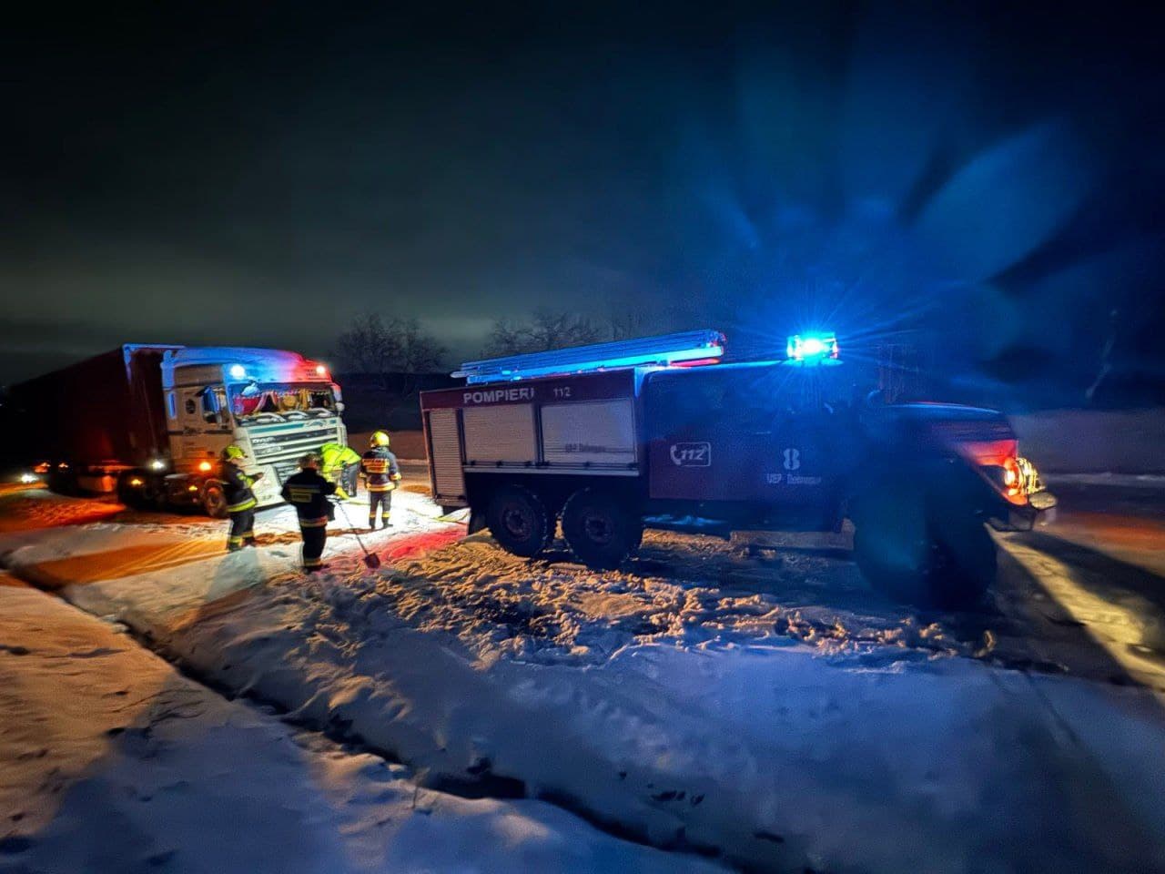 Accidente rutiere și pene de curent din cauza condițiilor meteo