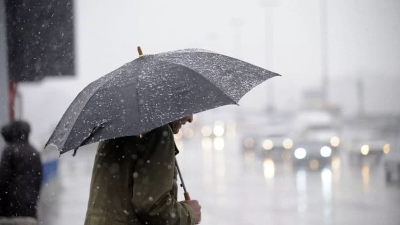 Cod portocaliu și galben: precipitații puternice și vânt intens