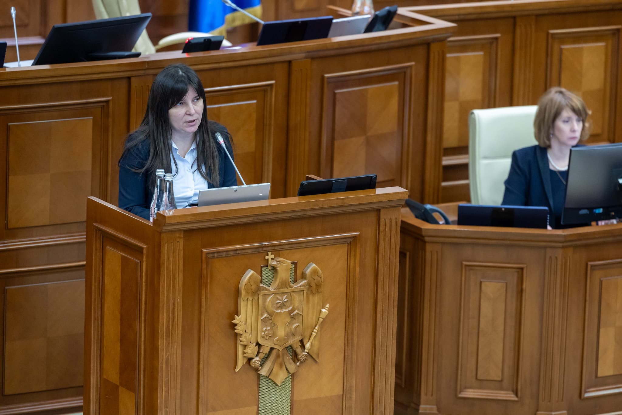 Agenții economici ar putea fi scutiți de taxe vamale pentru unele materii prime