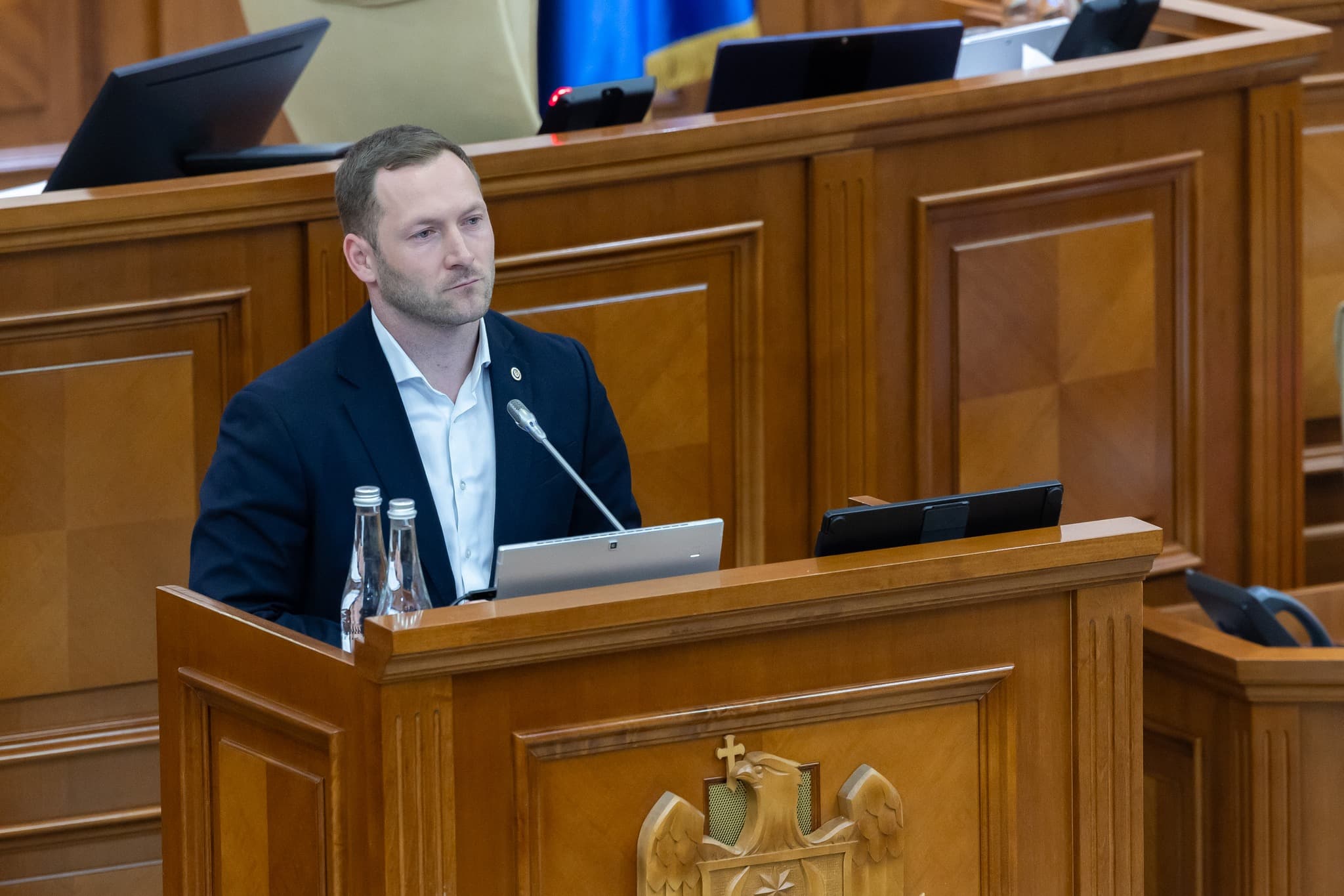 Ministrul Mediului, la raport în Parlament