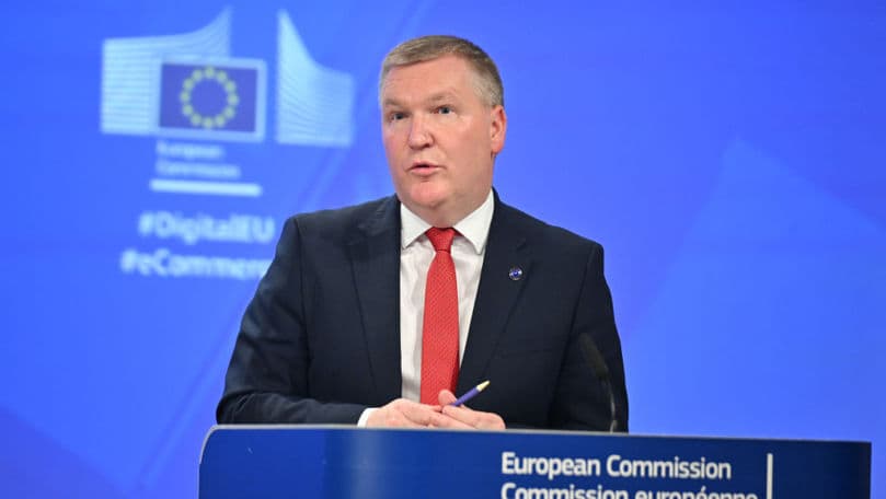 Comisar european în vizită la Chișinău pentru reforma justiției