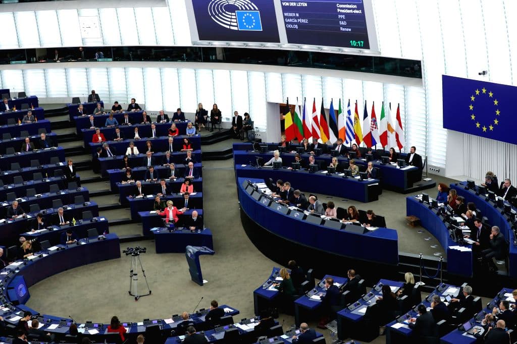 Opoziția cere intervenția Consiliului Europei și UE împotriva modificărilor Codului Parlamentului