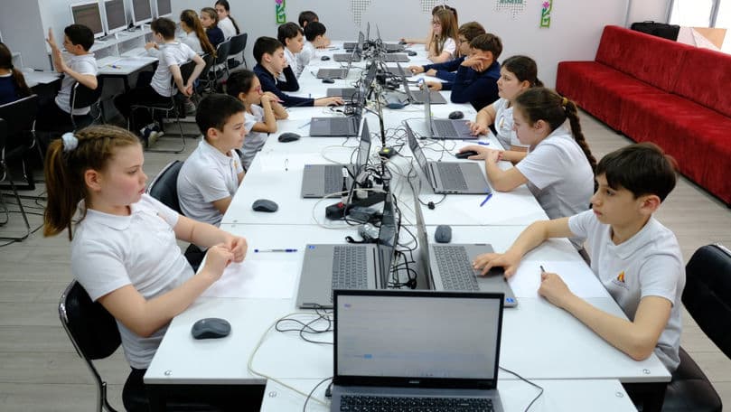 Aproximativ 3.500 de elevi din 120 de instituții de învățământ au participat la proba de matematică