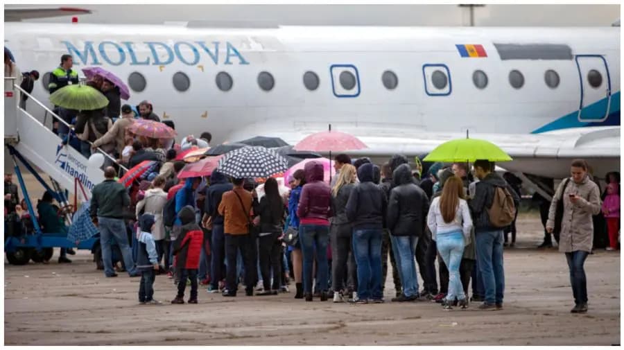 Mii de moldoveni au primit interdicții de a intra în UE