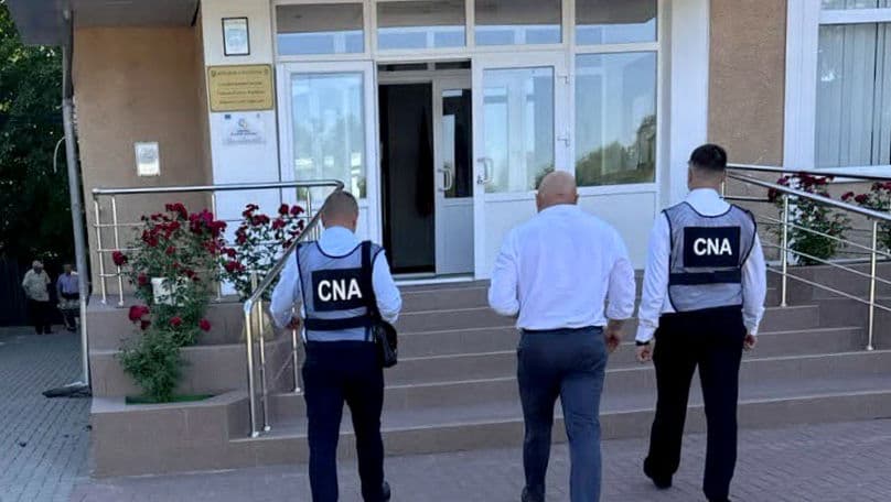 Percheziții la Taraclia într-un dosar de trucare a licitațiilor și abuz de serviciu