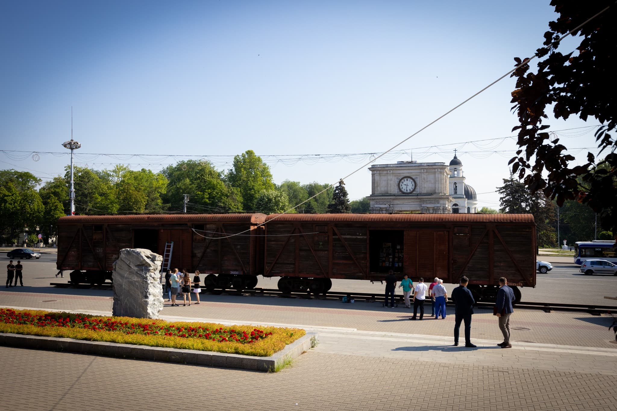 Victimele deportărilor din perioada sovietică, comemorate printr-o expoziție cu vagoane la Chișinău