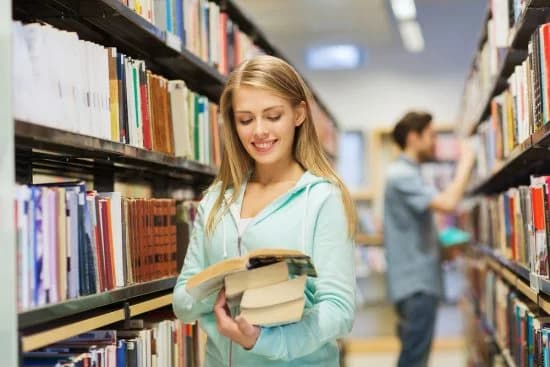 Studiu: moldovenii citesc tot mai rar