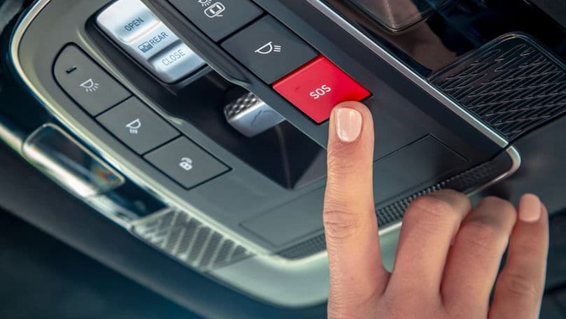 Sistemul eCall, care apelează automat 112 în caz de accident, va fi reglementat prin lege