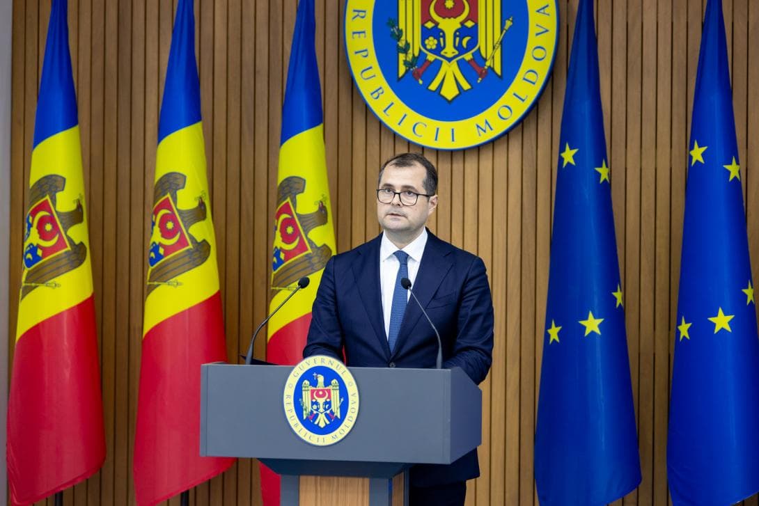 Prima vizită externă a premierului Vasile Tofan, la București