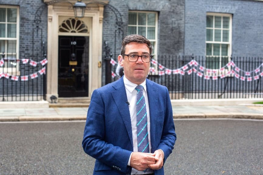 Premier nou în Marea Britanie