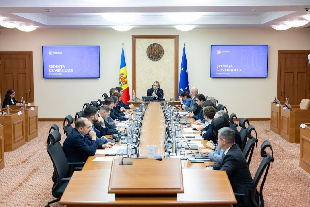 Guvernul a aprobat crearea a 34 de agenții teritoriale pentru educație. Școlile vor trece în administrarea MEC